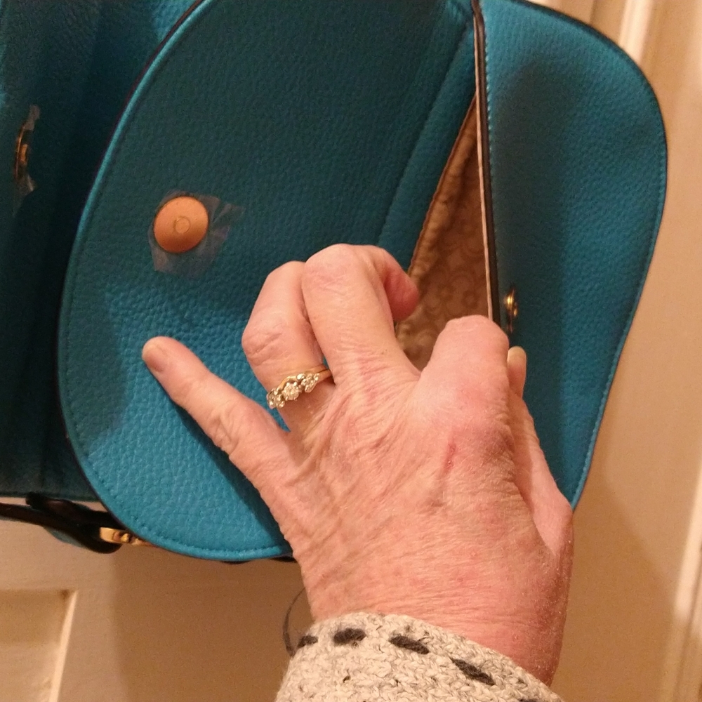 Aqua and black crossbody bag - Picture 7 of 11